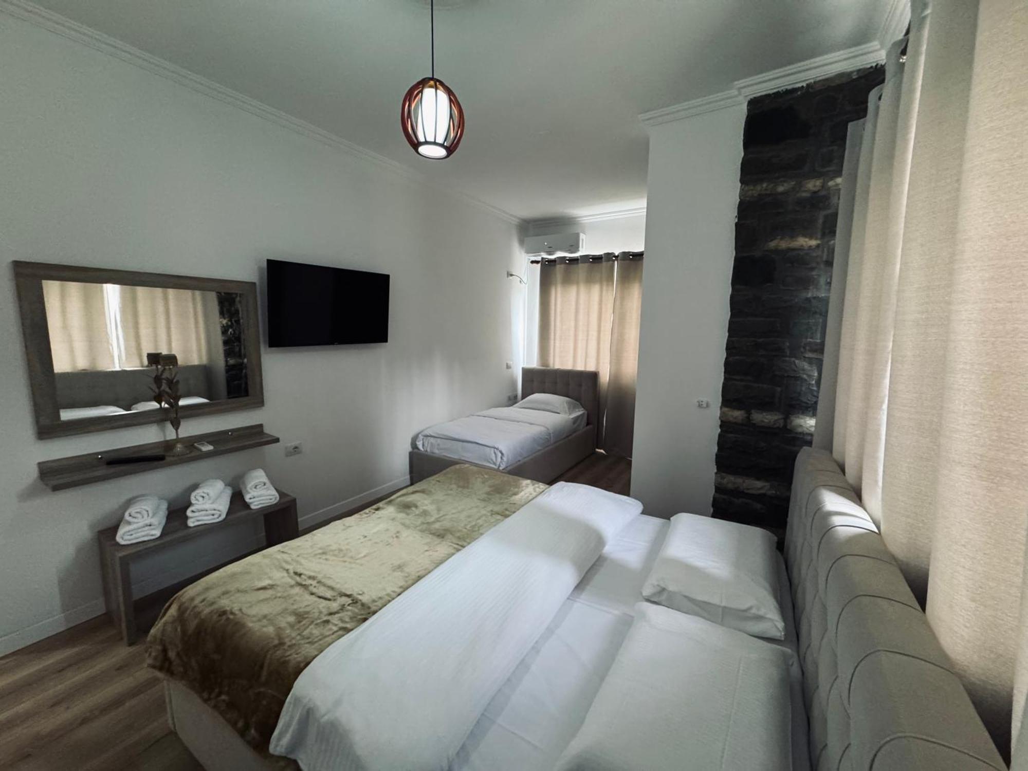 Kutal Park Inn Hotel Permet Exterior photo